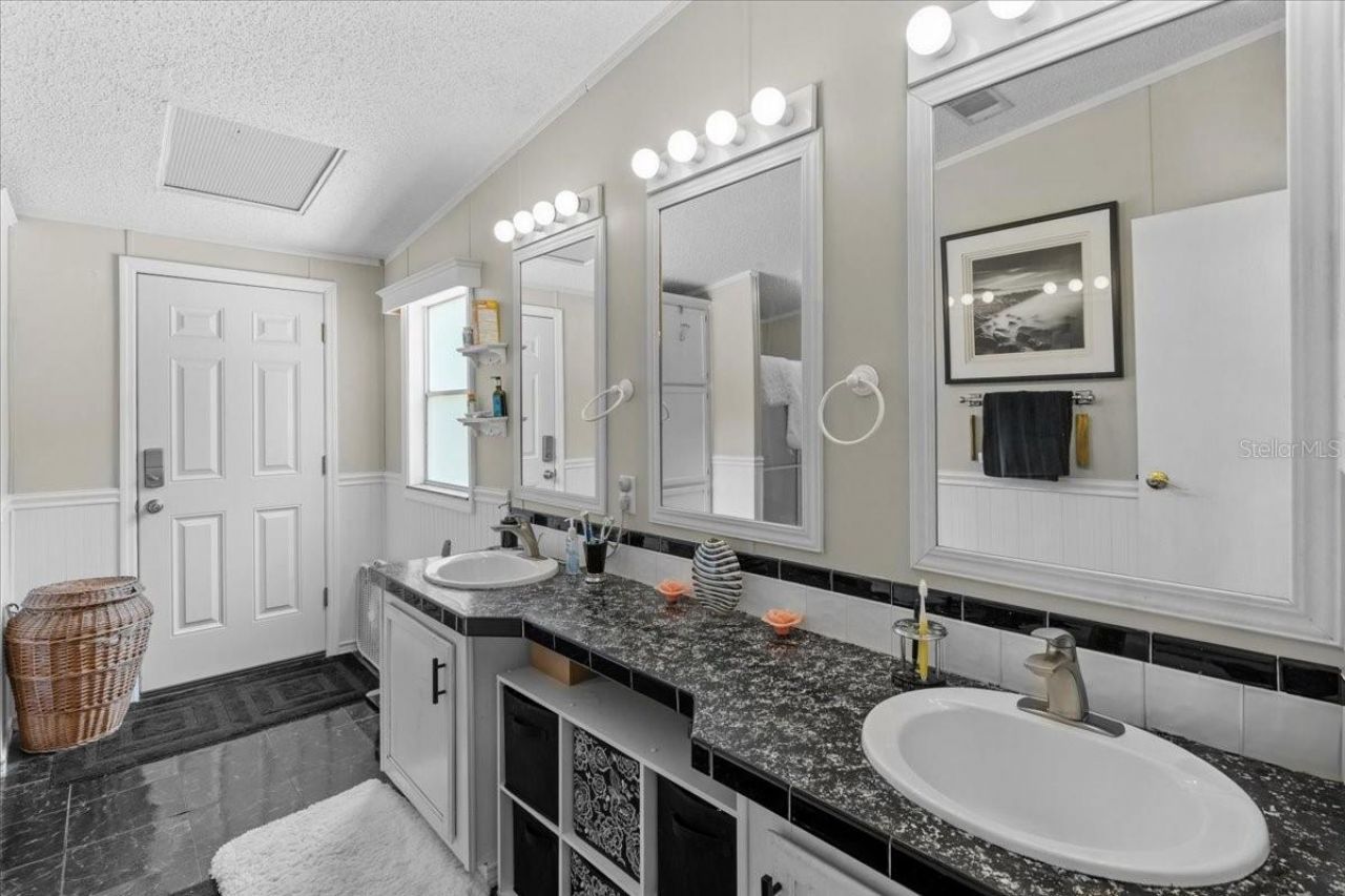 9859 NW 38th Terrace , Branford, FL 32008 Photo