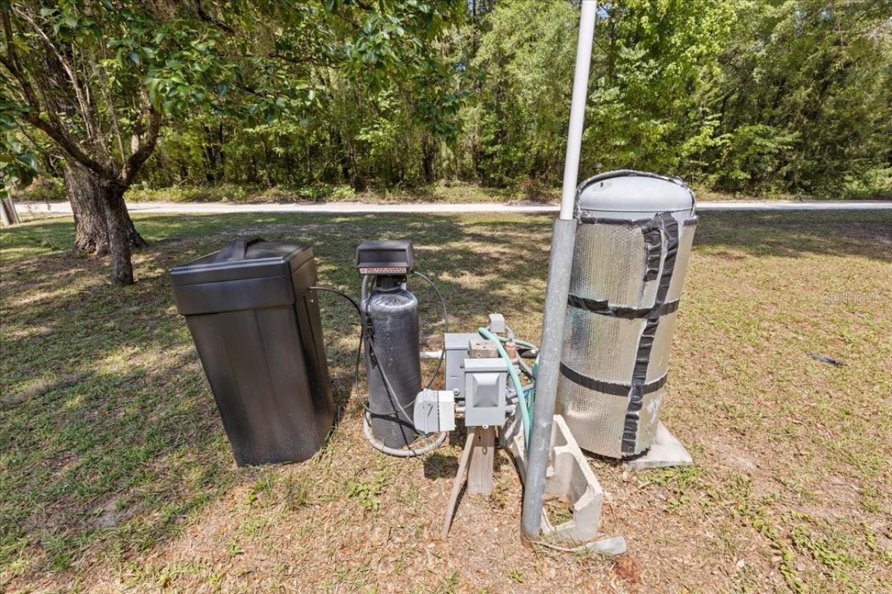 9859 NW 38th Terrace , Branford, FL 32008 Photo