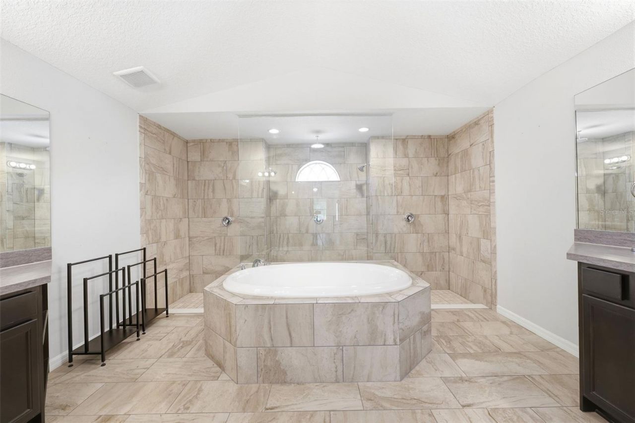 18043 Palmdale Road , Weeki Wachee, FL 34614 Photo