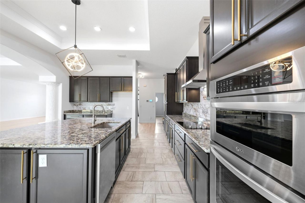 18043 Palmdale Road , Weeki Wachee, FL 34614 Photo