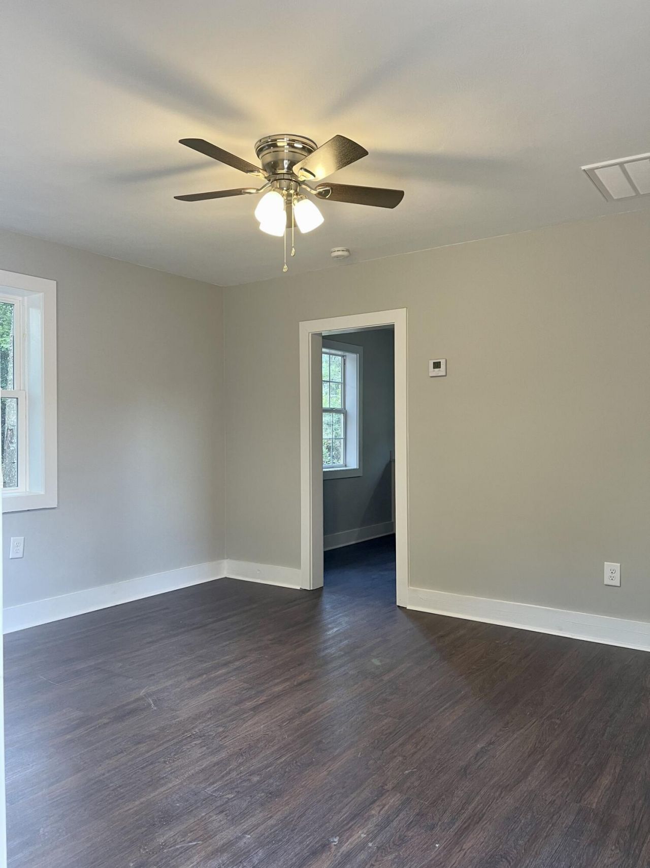 1185 Bexley Street Photo 4