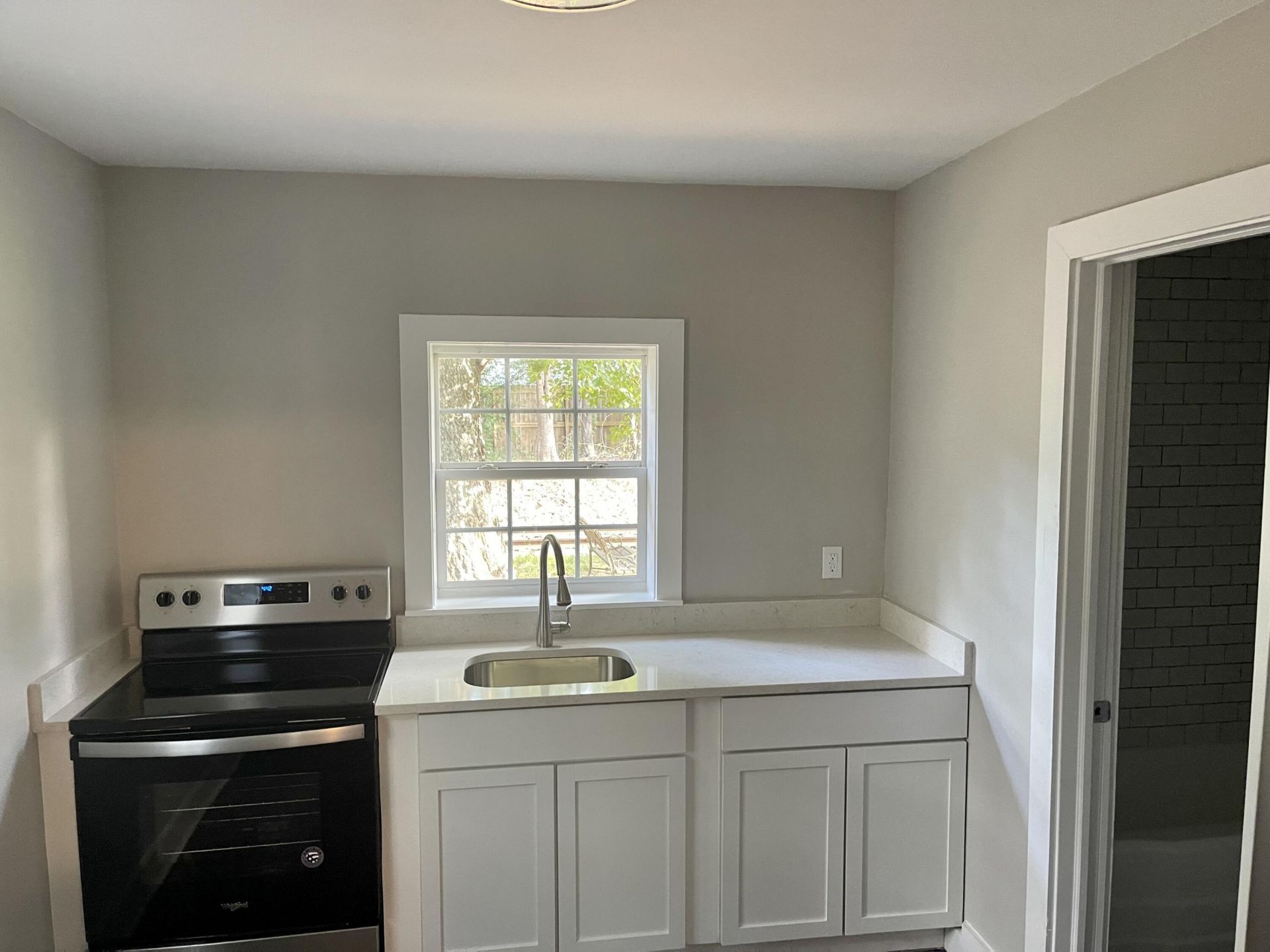 1185 Bexley Street Photo 5