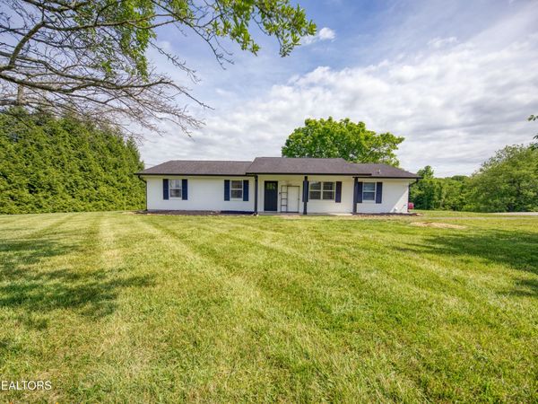 2802 Shiloh Circle, Strawberry Plains, TN 37871