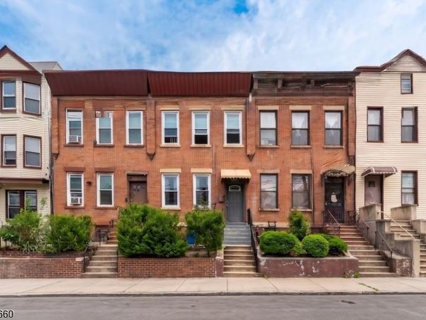 140 Clendenny Ave, Jersey, NJ 07304