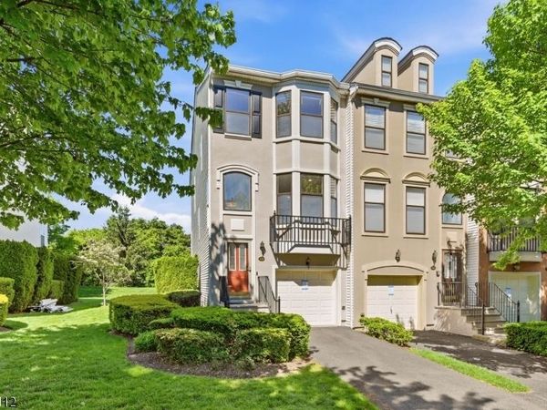 419 Hartford Dr, Nutley, NJ 07110