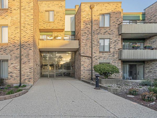 1919 Prairie Square , Unit 32, Schaumburg, IL 60173