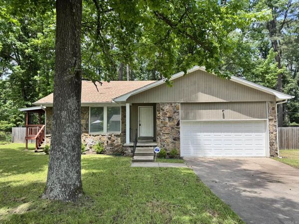 104 Foxdell Circle , Jacksonville, AR 72076