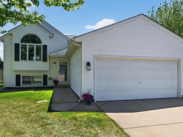 4317 Saturn Drive, Dorr, MI 49323
