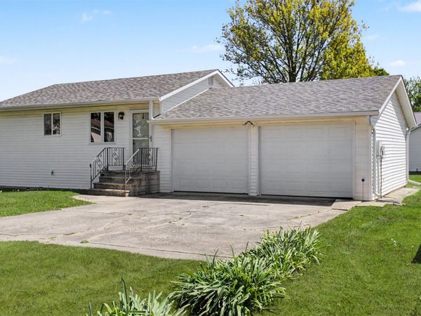 811 6th Street, Colo, IA 50056