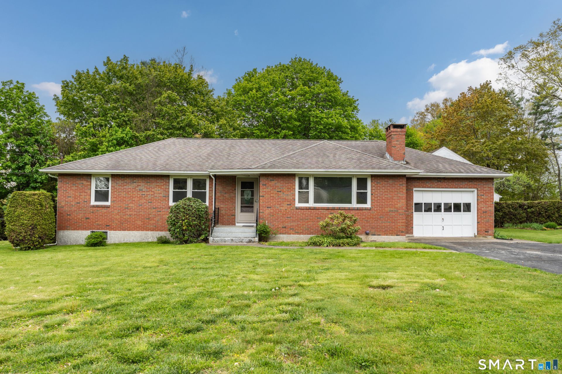 38 Irvingdell, East Lyme, CT 06333 Main Photo