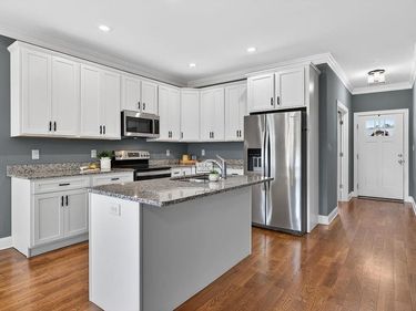 145 PAIGE ST, WAYNESBORO, VA 22980