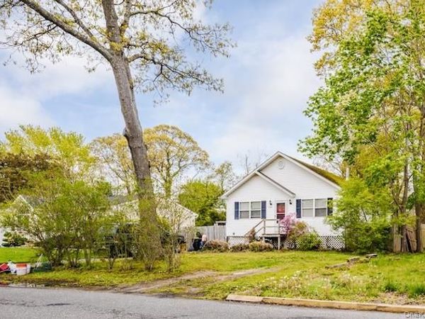 148 Wavecrest Drive , Mastic Beach, NY 11951