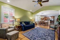 208 Greenwich Dr.  photo 4