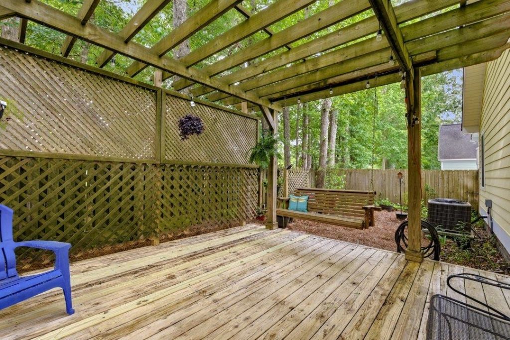 208 Greenwich Dr.  Photo 23