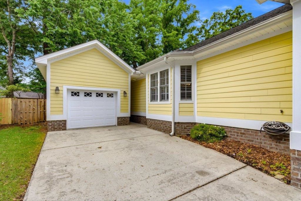 208 Greenwich Dr.  Photo 28