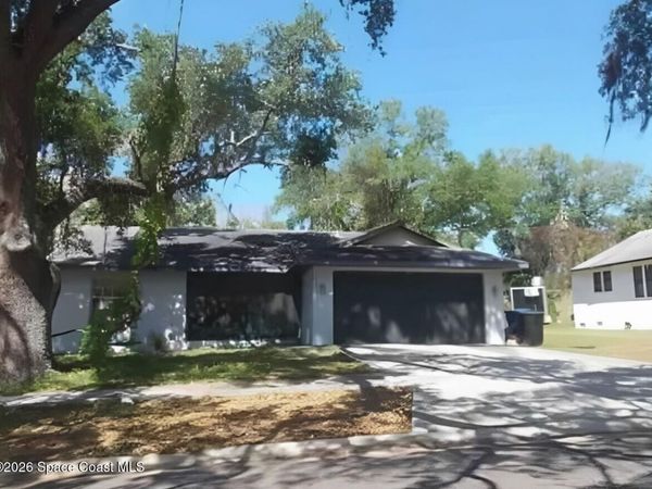 2411 Union Street S , St. Petersburg, FL 33710