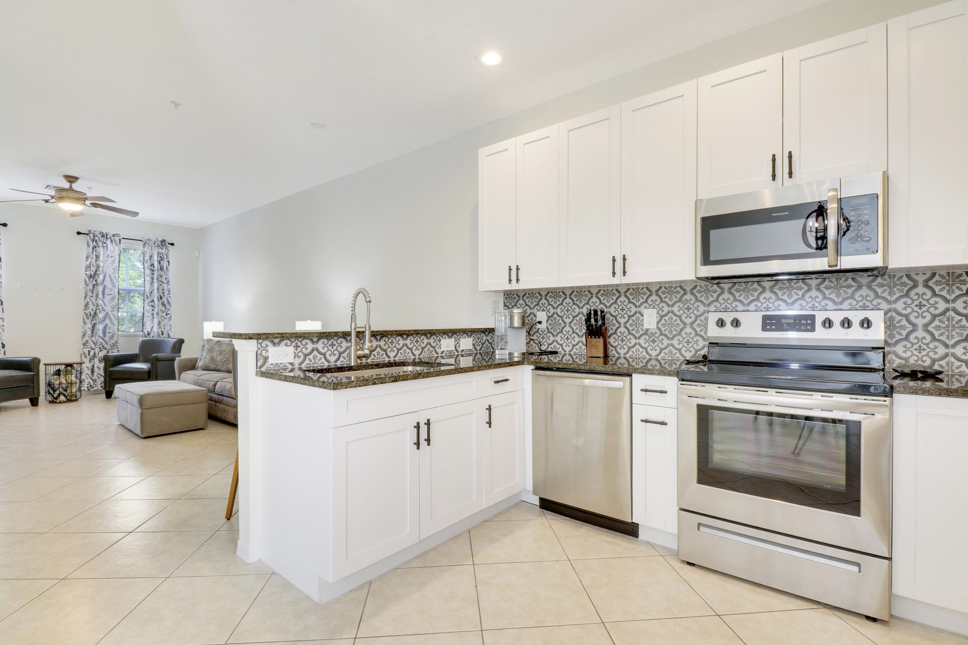 123 E Thatch Palm Circle, Jupiter, FL 33458 Photo