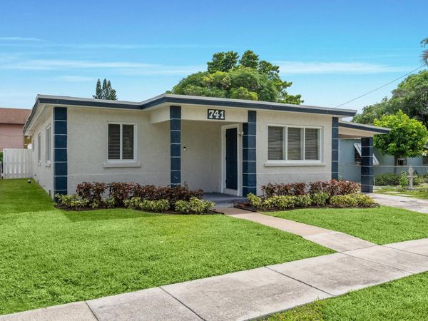 741 W 10th Street, Riviera Beach, FL 33404