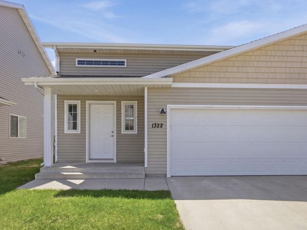 1322 Westport Beach Way , West Fargo, ND 58078