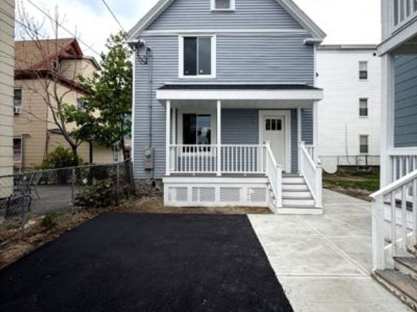 8 Brookfield St, Lawrence, MA 01843