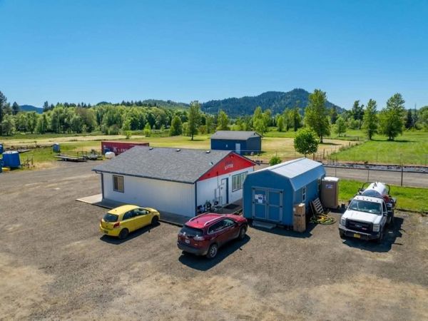 215 Lawson Lane, Winston, OR 97496
