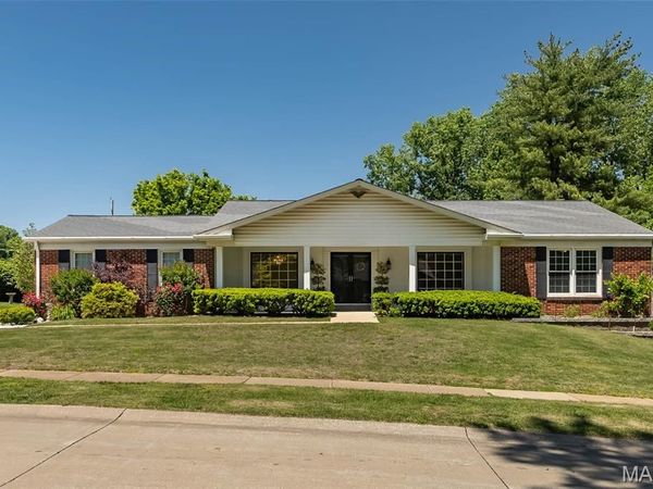 329 Portico Court, Chesterfield, MO 63017