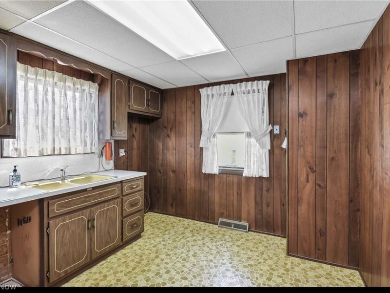 3400 W 91st Street, Cleveland, OH 44102 Photo 5