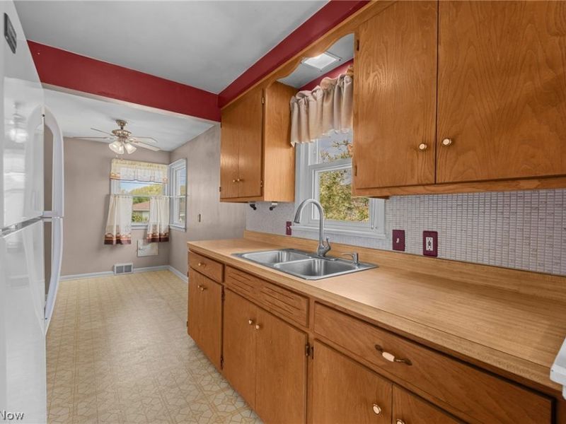 2906 Priscilla Avenue, Parma, OH 44134 Photo 7