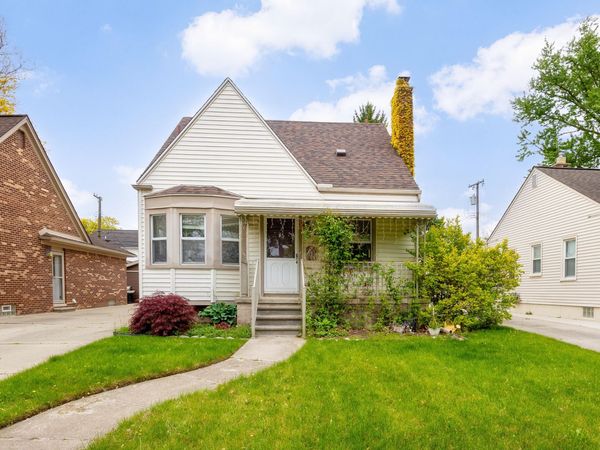 22131 Nowlin, Dearborn, MI 48124