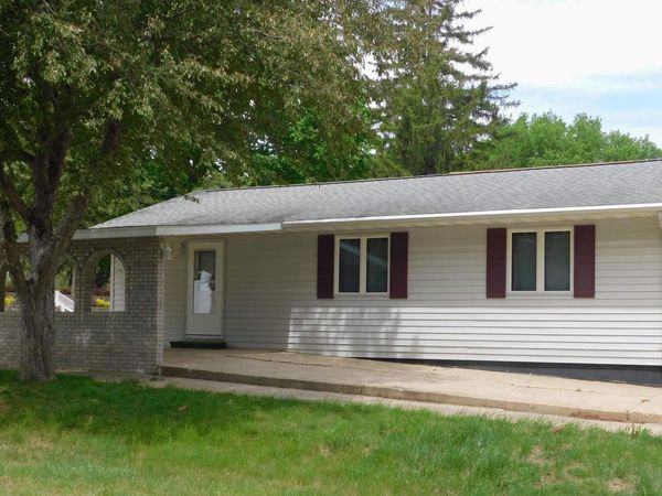 152 Main Street, Kiron, IA 51448