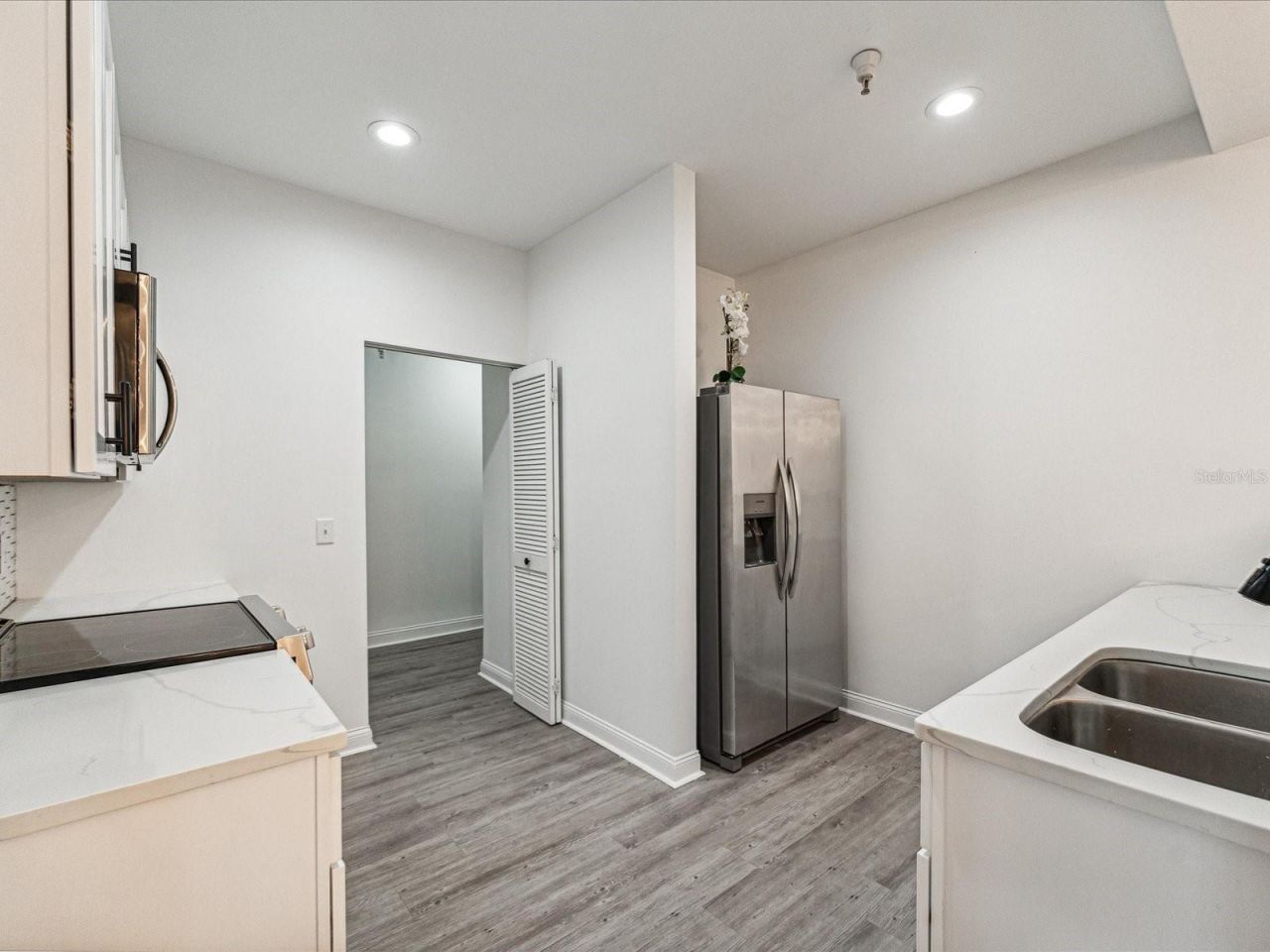 215 Central Avenue , Unit 3F, Saint Petersburg, FL 33701 Photo
