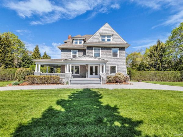 64 S Howells Point Road , Bellport Village, NY 11713