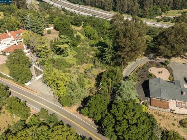 5309 Jensen Rd , Castro Valley, CA 94552