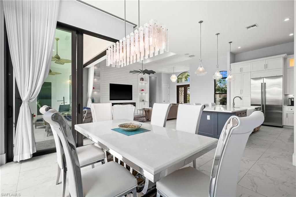 388 Pine Ave, Naples, FL 34108 Photo