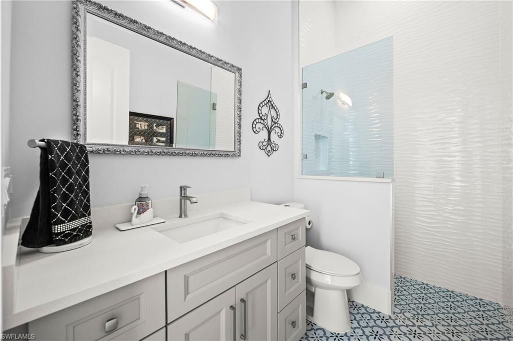 388 Pine Ave, Naples, FL 34108 Photo