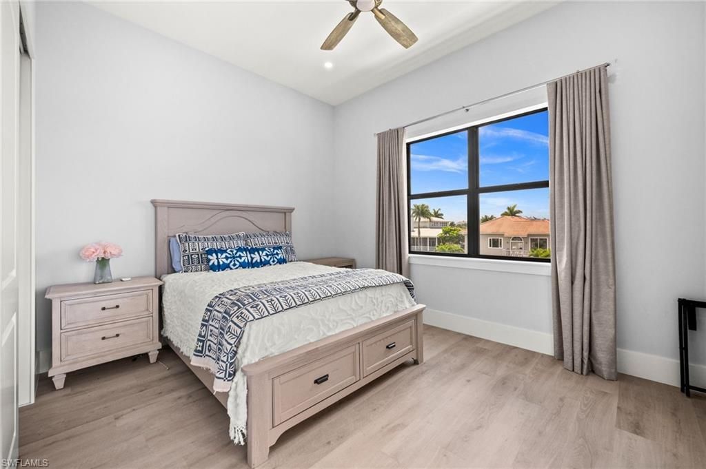 388 Pine Ave, Naples, FL 34108 Photo