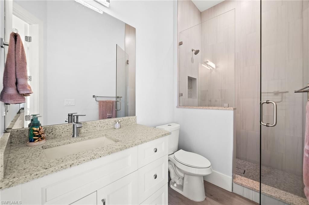 388 Pine Ave, Naples, FL 34108 Photo
