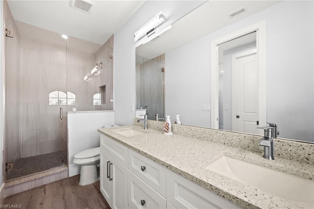 388 Pine Ave, Naples, FL 34108 Photo