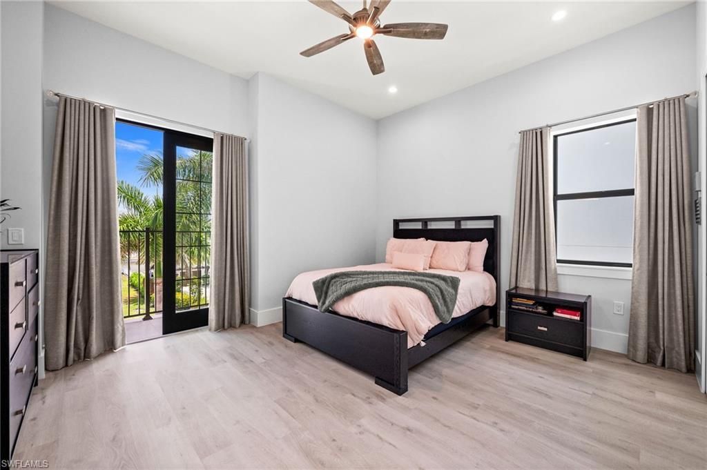 388 Pine Ave, Naples, FL 34108 Photo