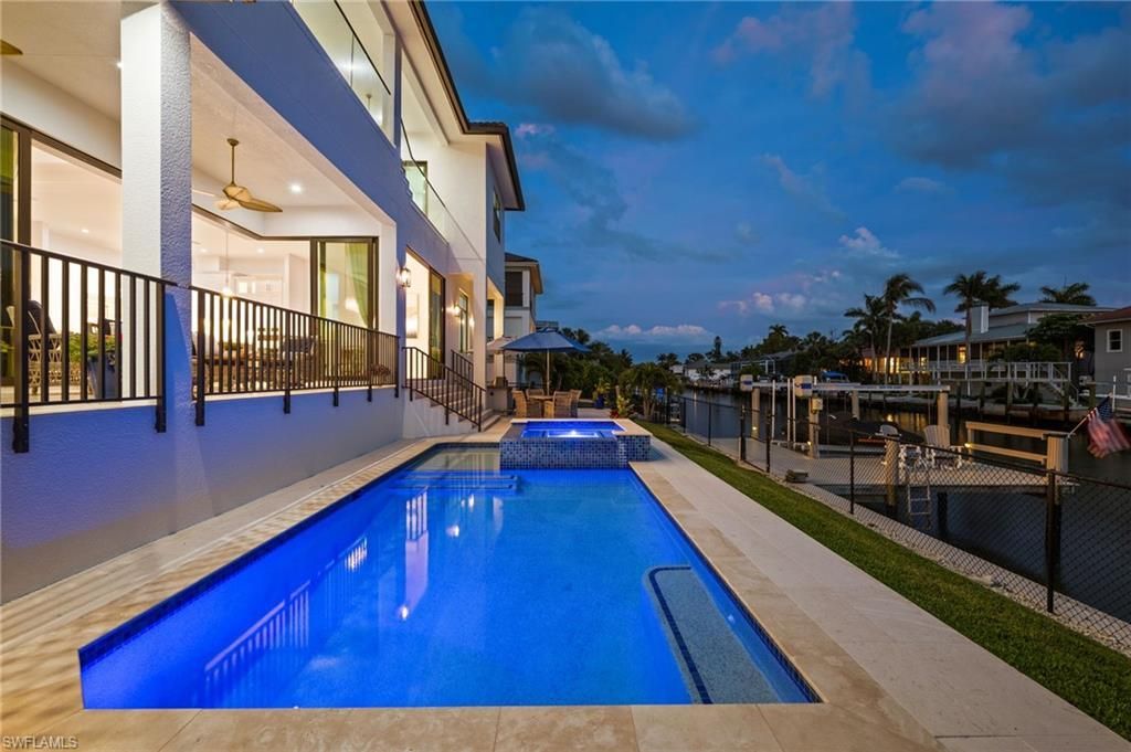 388 Pine Ave, Naples, FL 34108 Photo