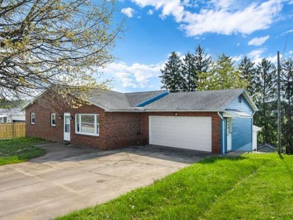 639 Glen Dale Heights Rd, Glen Dale, WV 20003