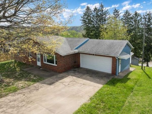 639 Glen Dale Heights Rd, Glen Dale, WV 20003