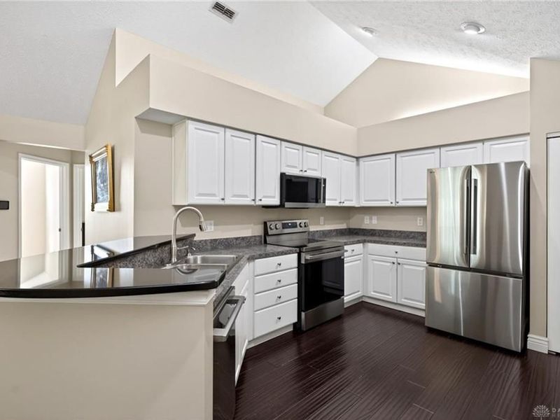 1544 Turnberry Village Drive, Centerville, OH 45458 Photo 14
