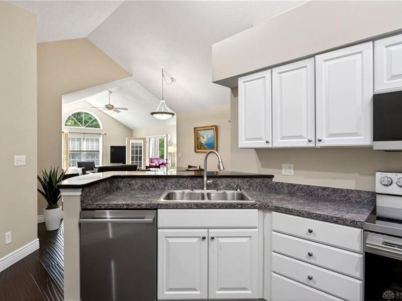 1544 Turnberry Village Drive, Centerville, OH 45458 Photo 15