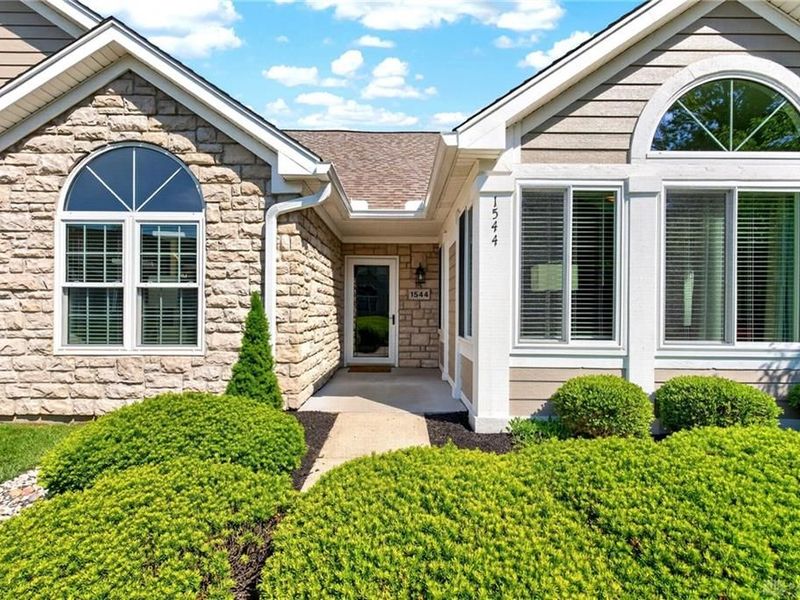 1544 Turnberry Village Drive, Centerville, OH 45458 Photo 2