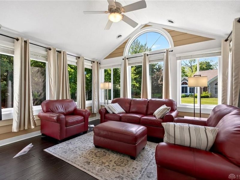 1544 Turnberry Village Drive, Centerville, OH 45458 Photo 9