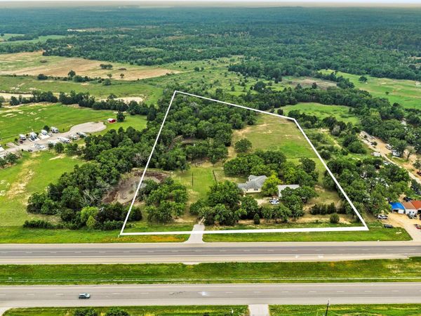 1389 Highway 290 E, Elgin, TX 78621
