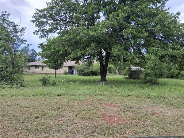 30 Limberlost , McLoud, OK 74851