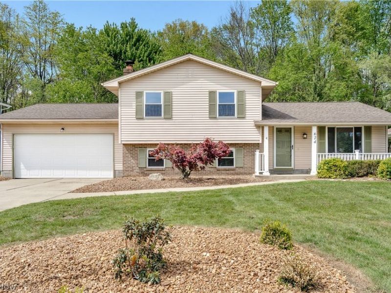 624 Angiline Drive , Boardman, OH 44512 Photo 1