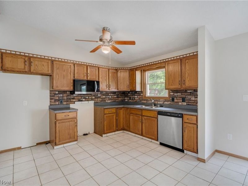 624 Angiline Drive , Boardman, OH 44512 Photo 20